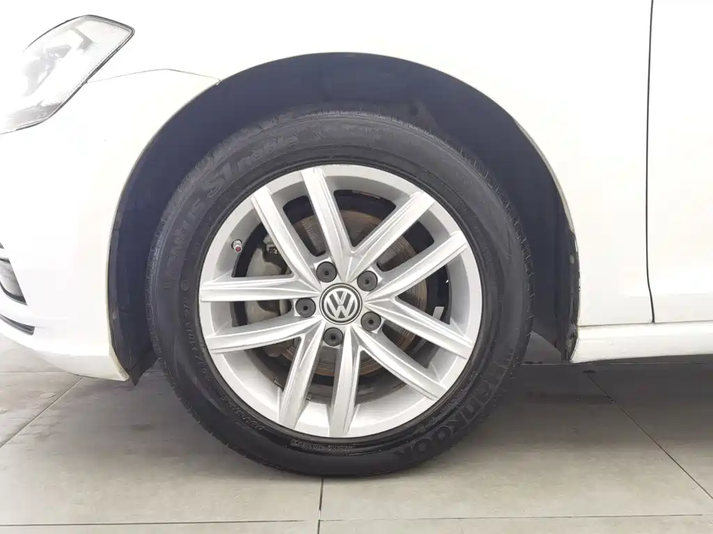 Volkswagen Golf — миниатюра 17