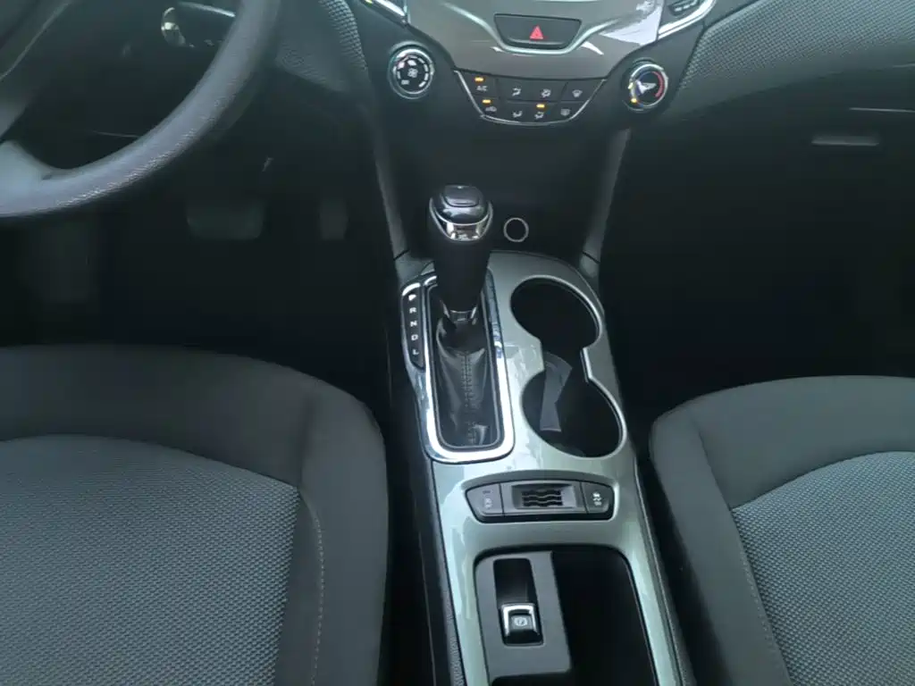 Chevrolet Cruze — миниатюра 14