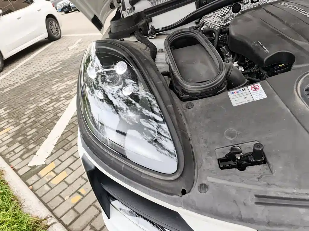 Porsche Macan — миниатюра 7