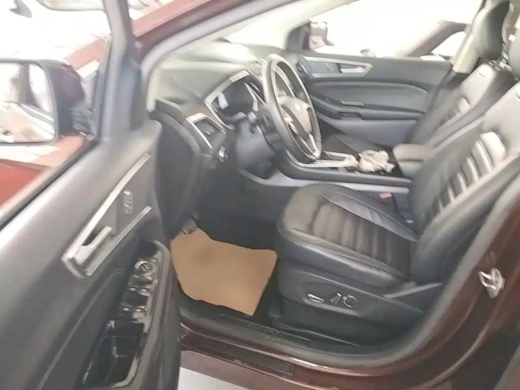 Ford Edge — миниатюра 16
