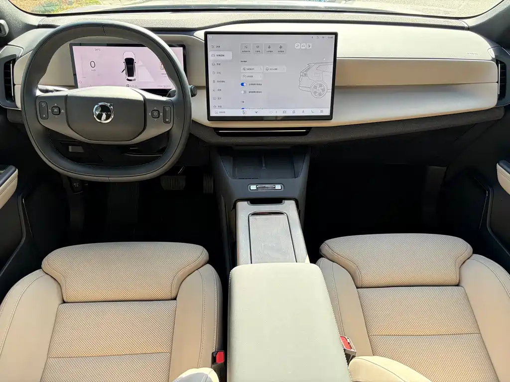 Volvo XC70 PHEV — миниатюра 8