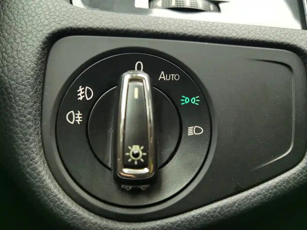 Volkswagen Golf — миниатюра 21