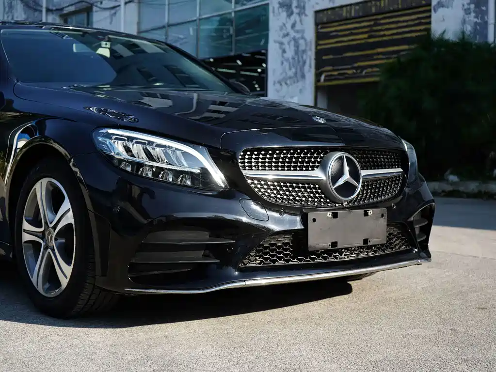 Mercedes-Benz C-Class — миниатюра 6