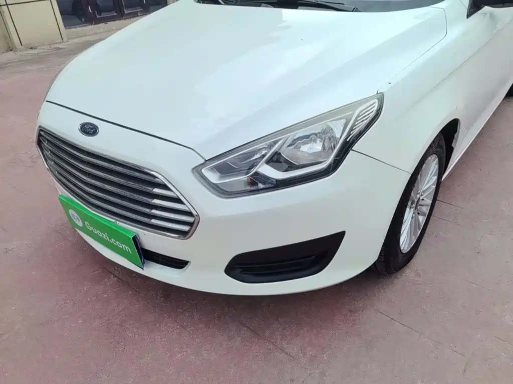 Ford Escort — миниатюра 24