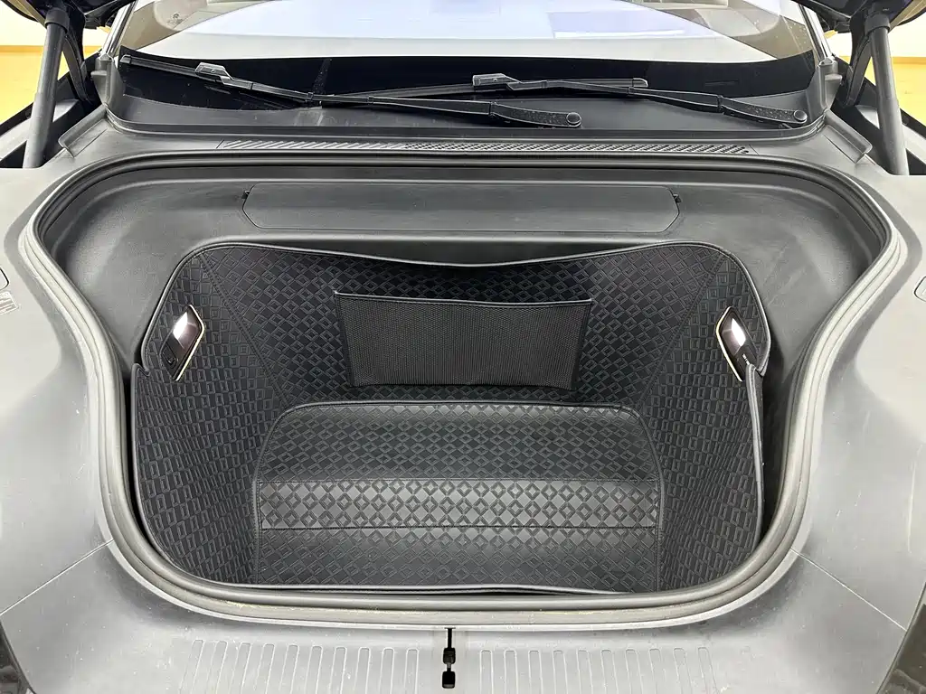 NIO ES8 — миниатюра 25