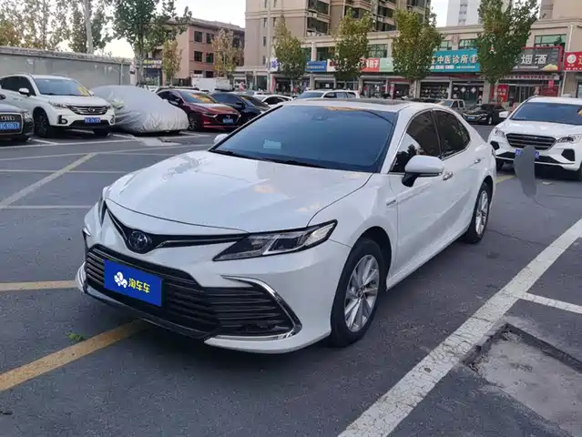 TOYOTA CAMRY 2023