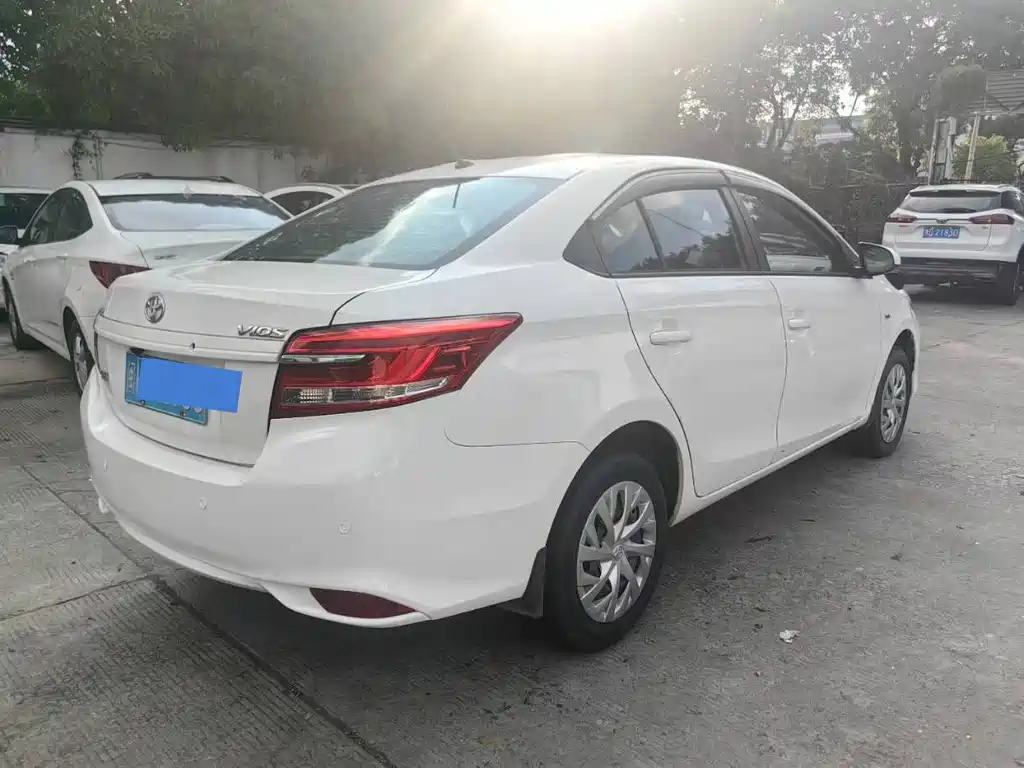Toyota Vios — миниатюра 6
