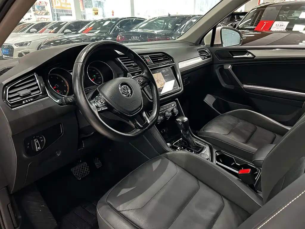 Volkswagen Tiguan L — миниатюра 4