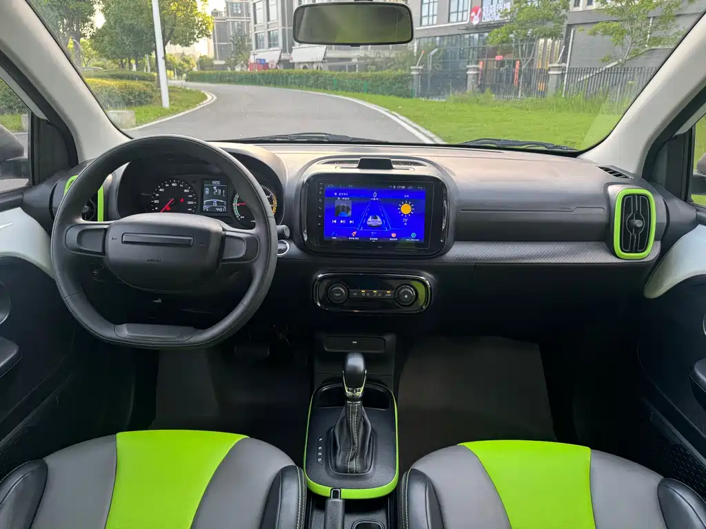 Roewe Clever 2021 302km