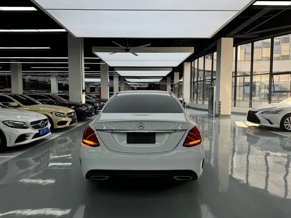 Mercedes-Benz C-Class — миниатюра 15