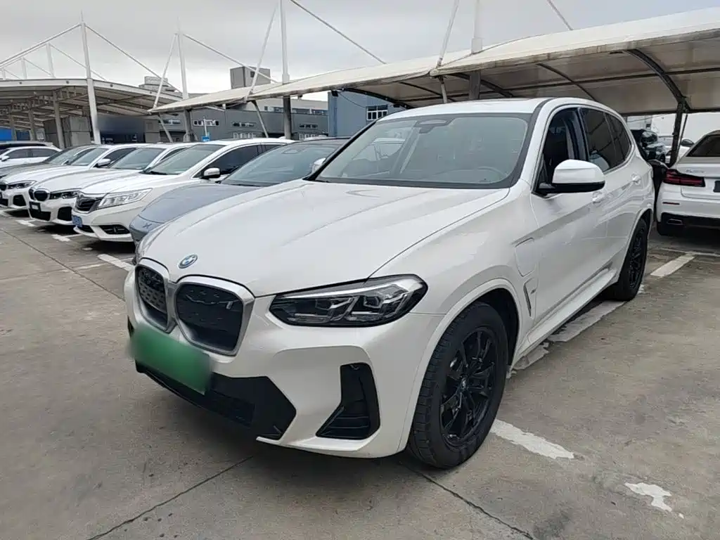 BMW iX3 — миниатюра 2