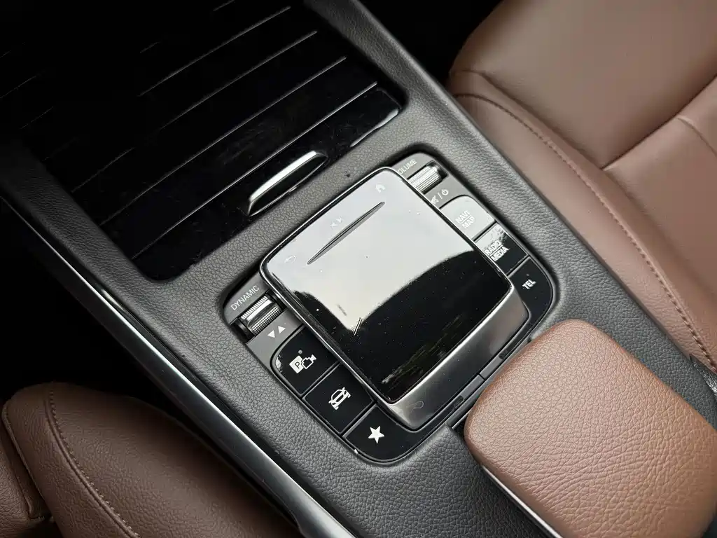 Mercedes-Benz GLB — миниатюра 8