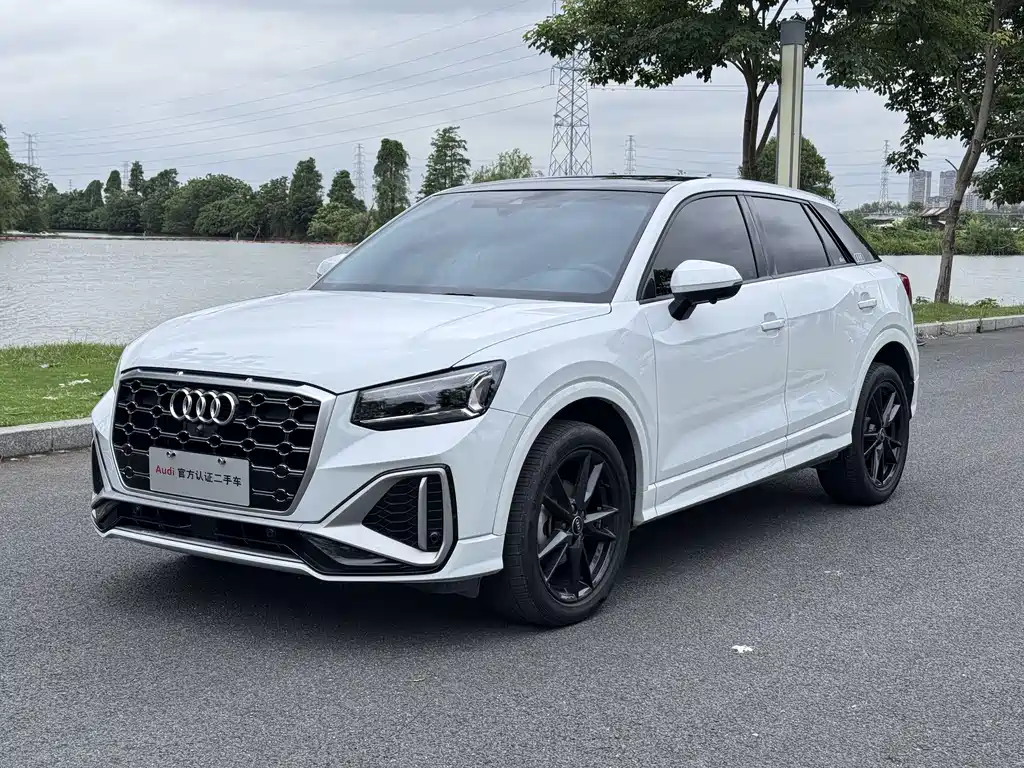 Audi Q2L 2023