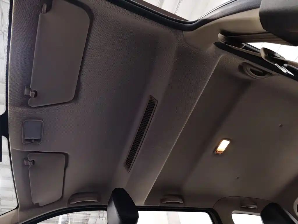 Wuling Hongguang — миниатюра 14