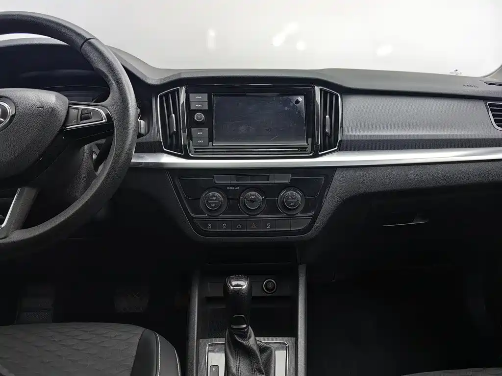 Skoda Kamiq — миниатюра 12