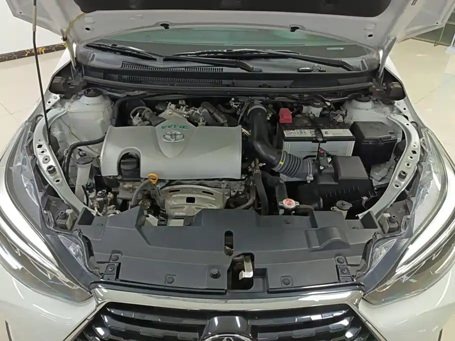 Toyota Yaris L — миниатюра 10