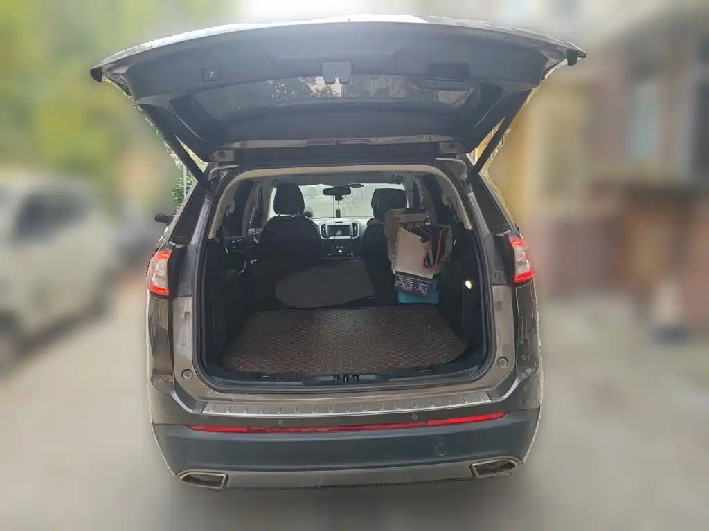 Ford Edge — миниатюра 15