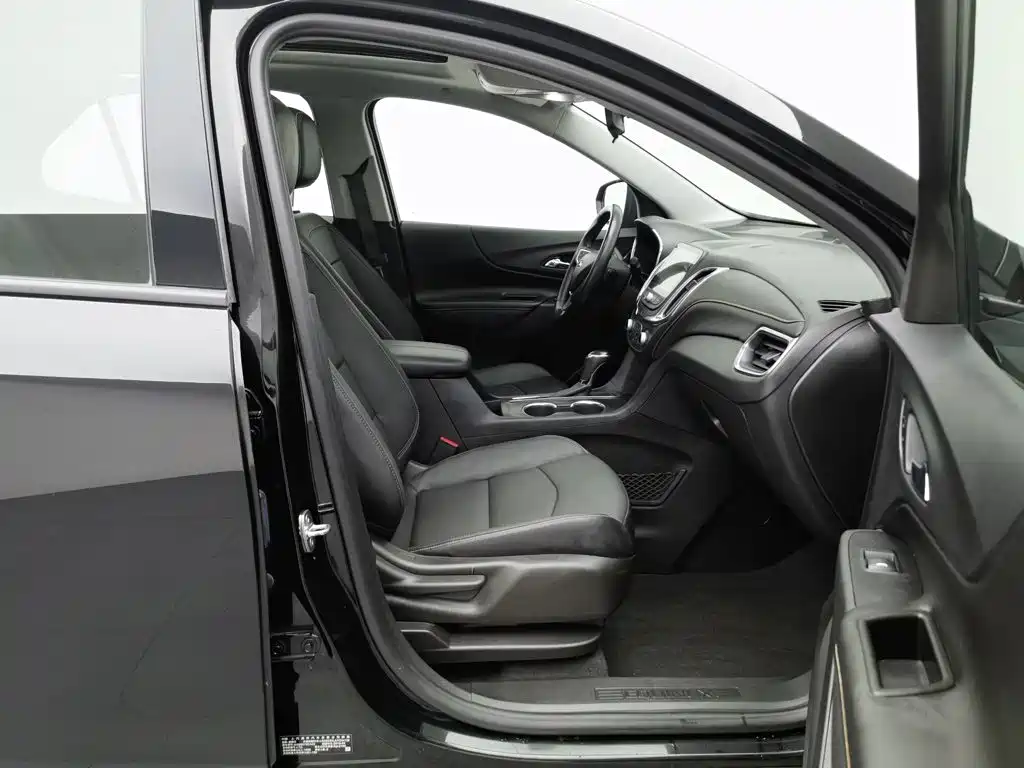Chevrolet Equinox — миниатюра 23