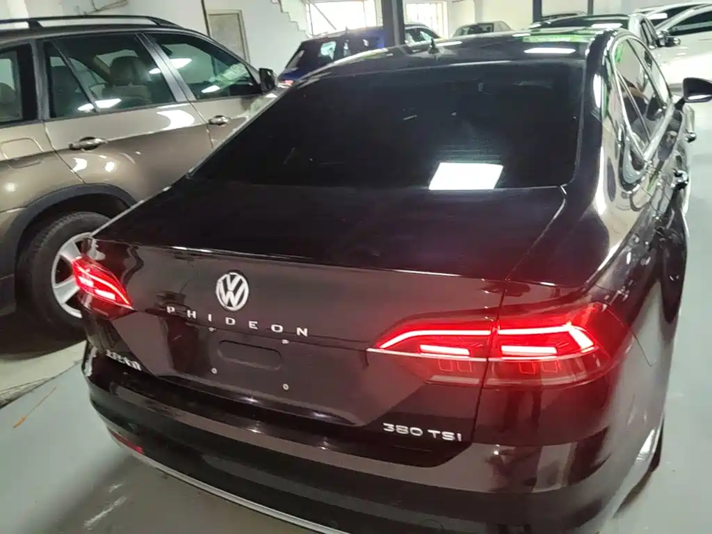 Volkswagen Phideon — миниатюра 6
