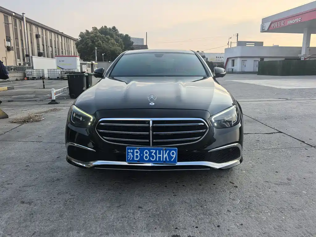 MERCEDES-BENZ E CLASS