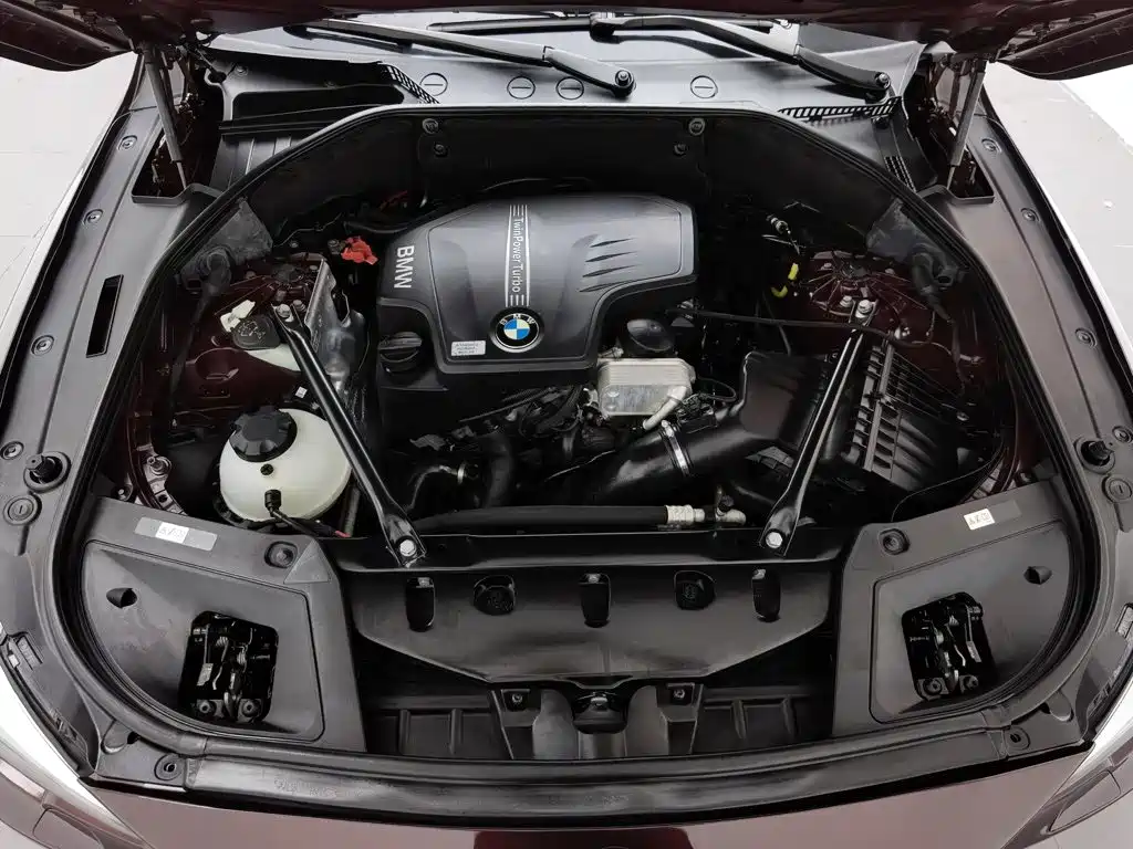 BMW 5 Series GT — миниатюра 6
