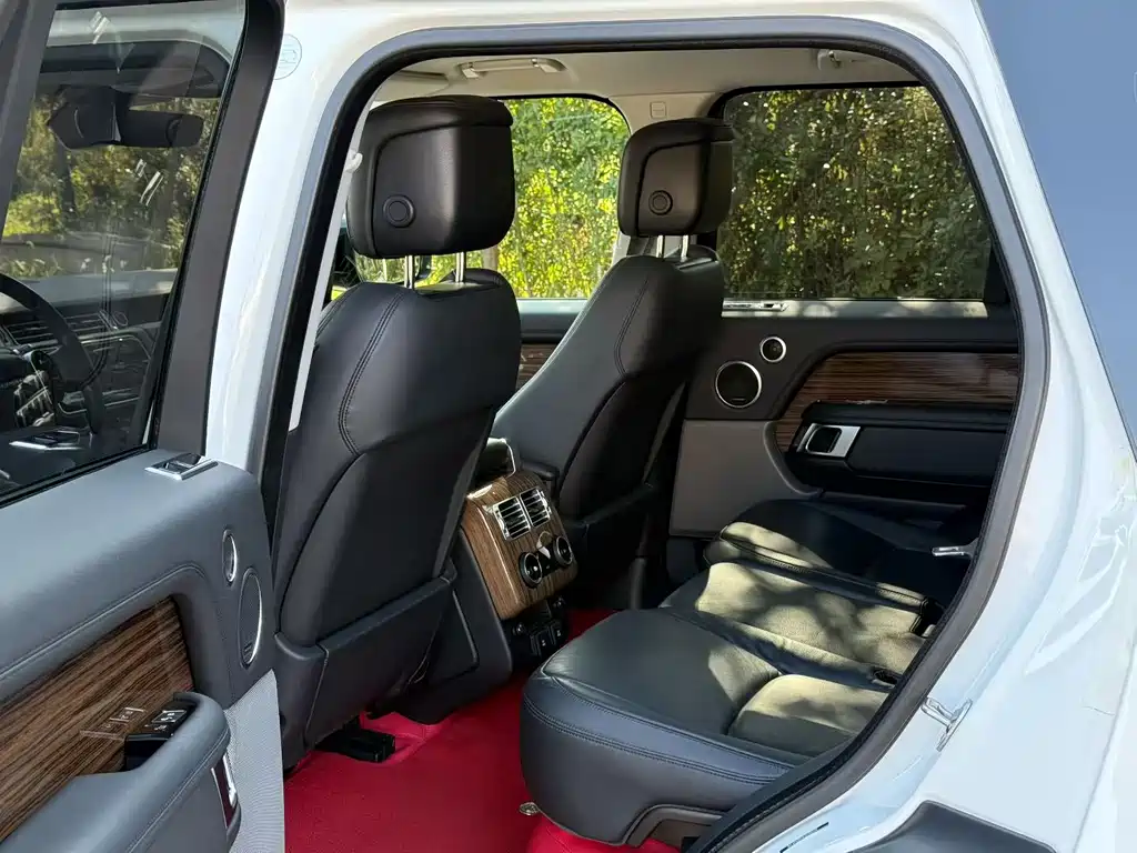 Land Rover Range Rover — миниатюра 7