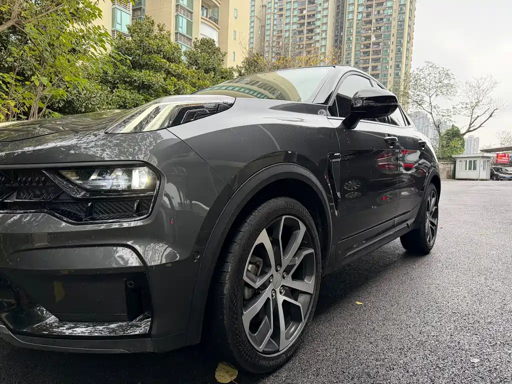 Lynk & Co 05 — миниатюра 5