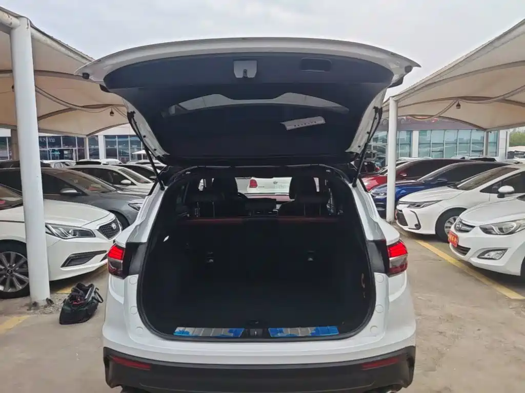 Geely Binyue — миниатюра 19