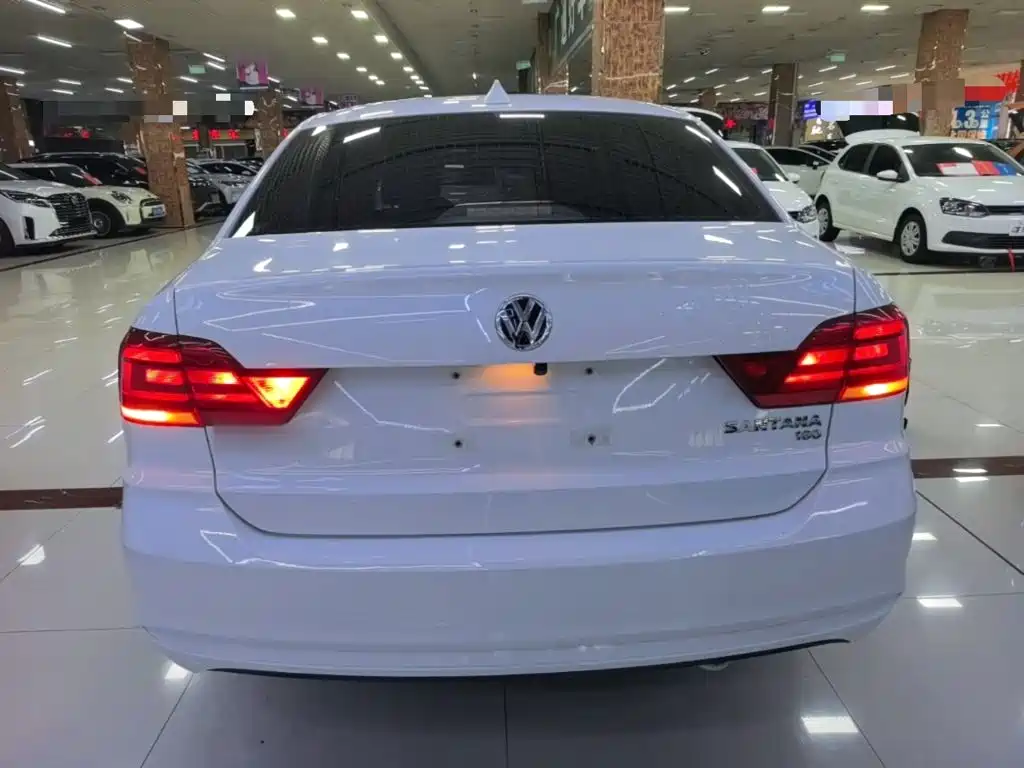 Volkswagen Santana — миниатюра 6