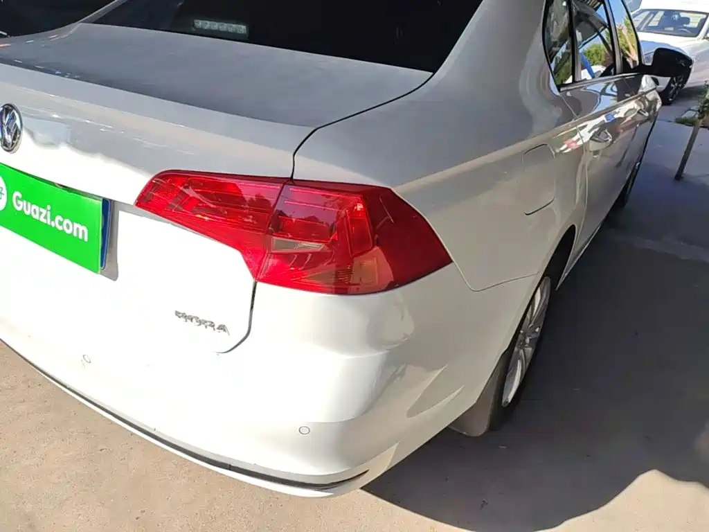Volkswagen Bora — миниатюра 8