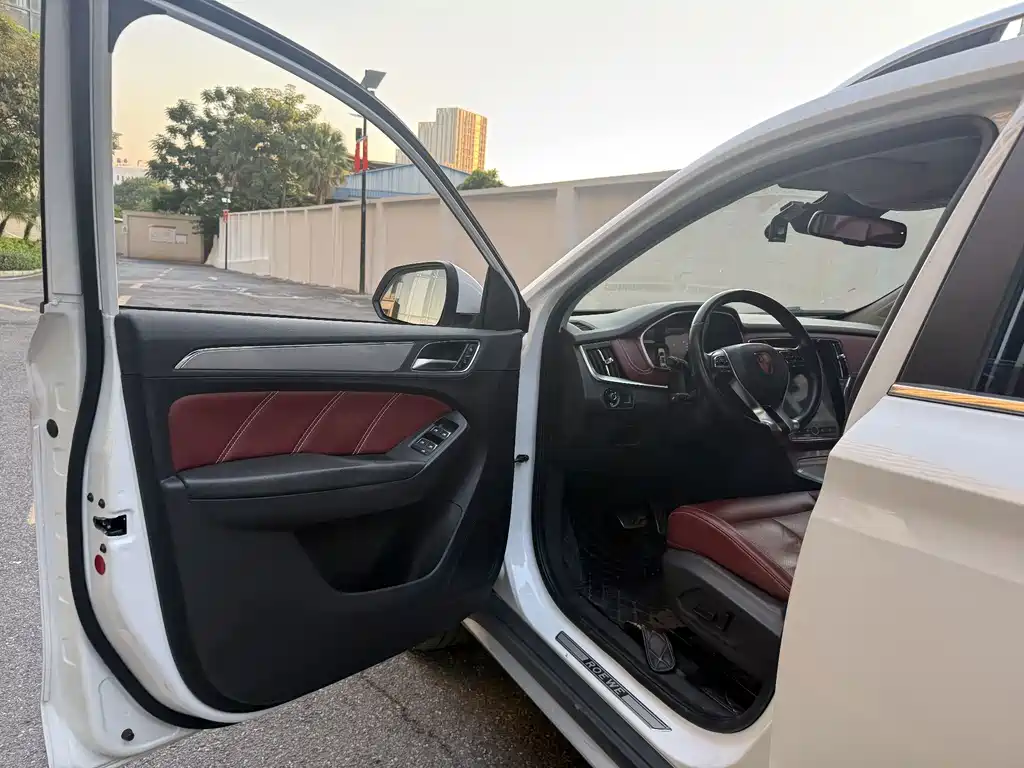 Roewe RX5 — миниатюра 7