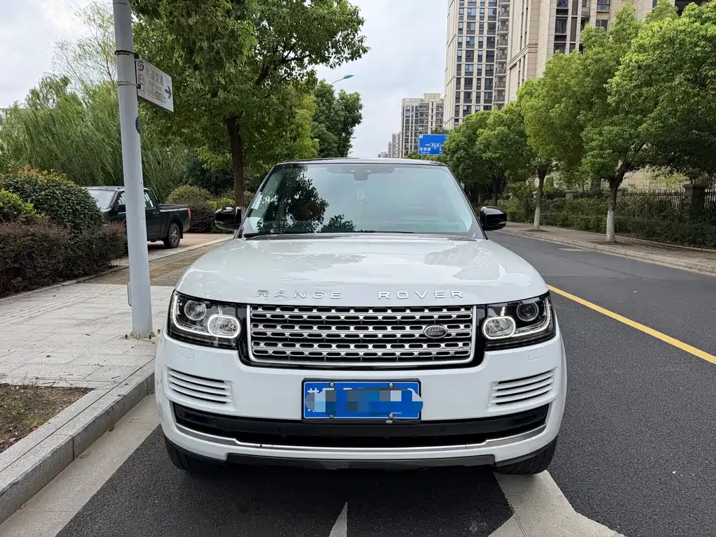 Land Rover Range Rover — миниатюра 2