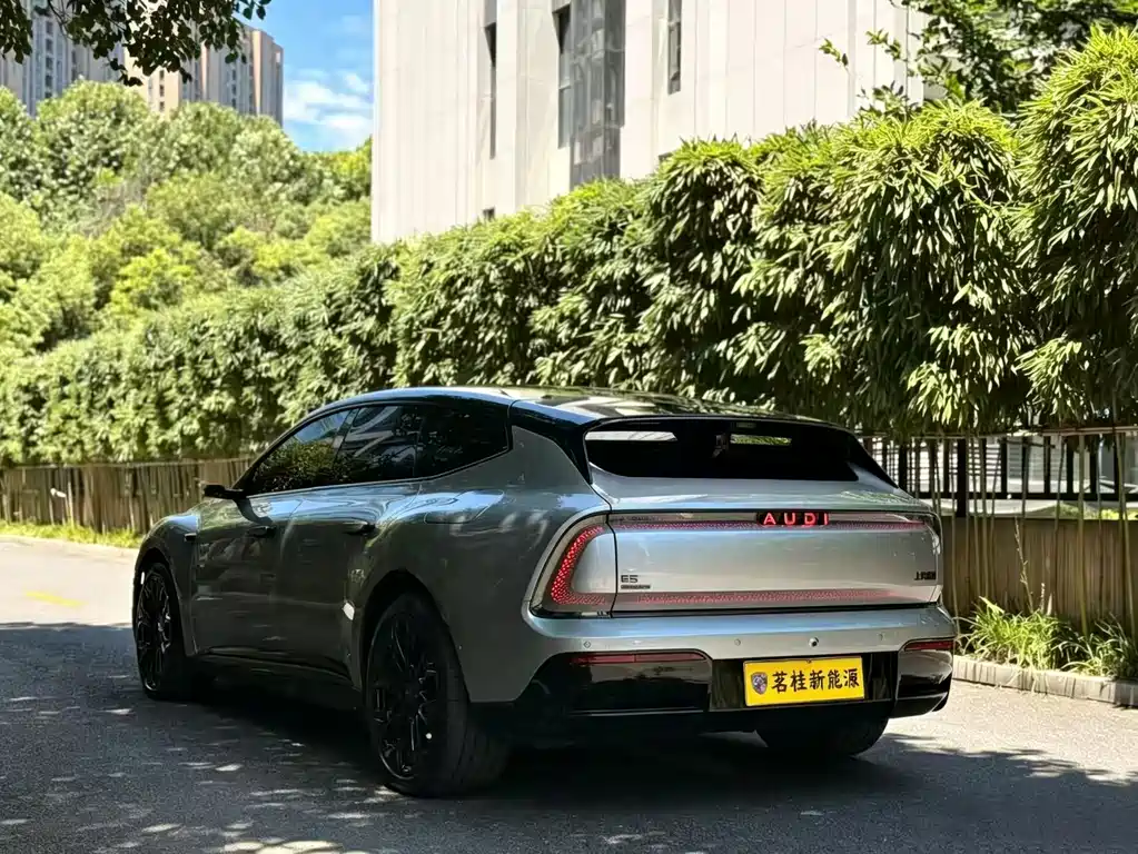 Audi E5 Sportback — миниатюра 6