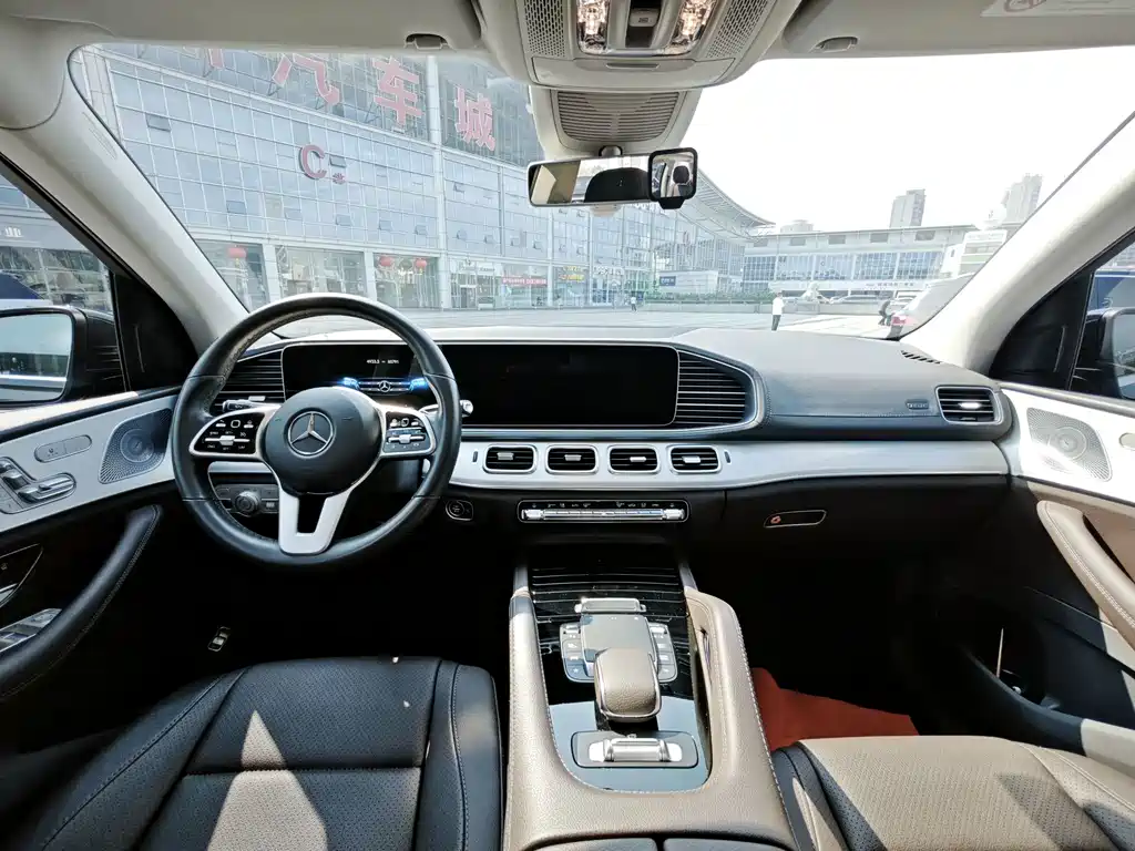 Mercedes-Benz GLE (Import) — миниатюра 7