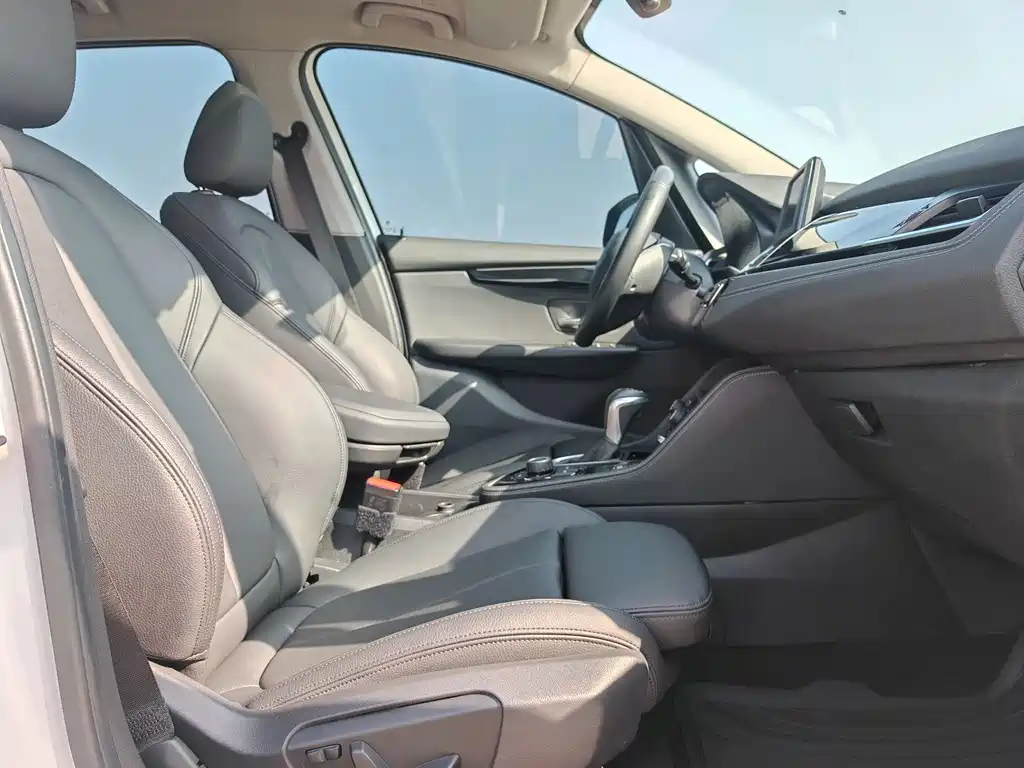 BMW 2 SERIES MULTIFUNCTIONAL STATION WAGON