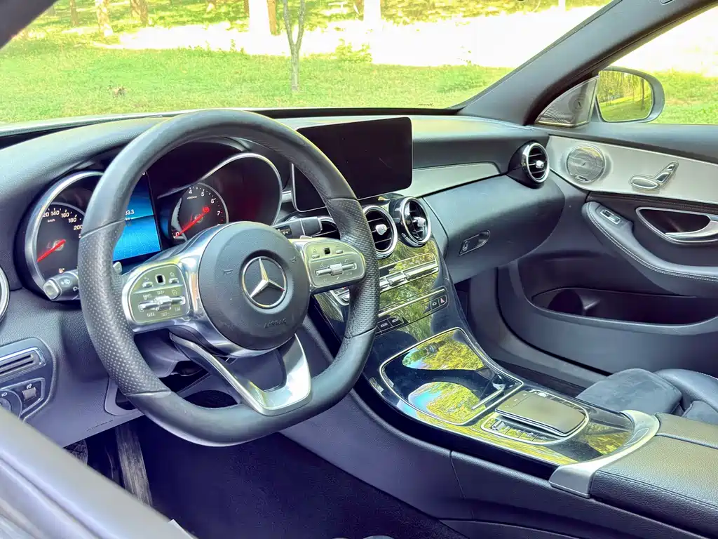 Mercedes-Benz C-Class — миниатюра 7