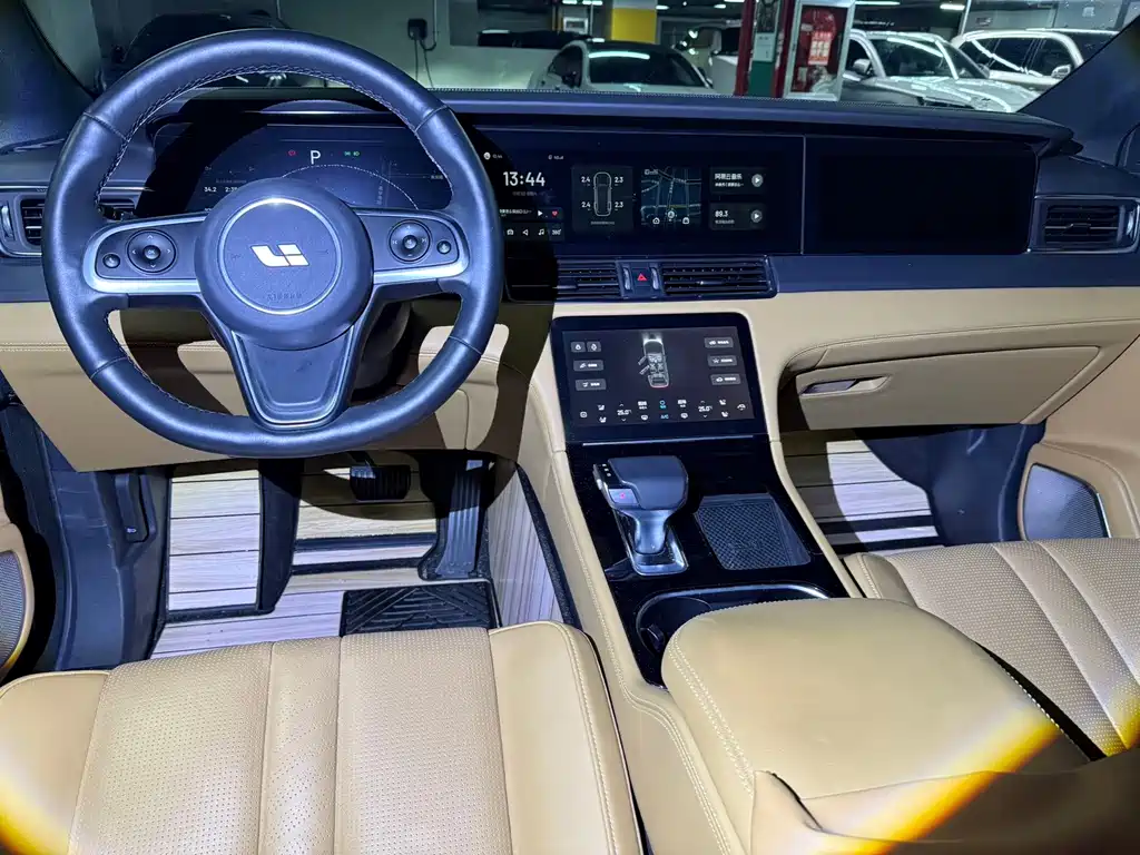 Li Auto Li ONE — миниатюра 4
