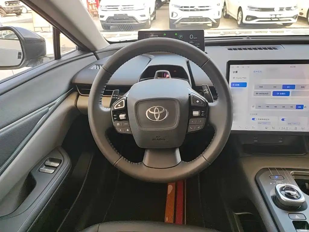 Toyota bZ5 — миниатюра 11
