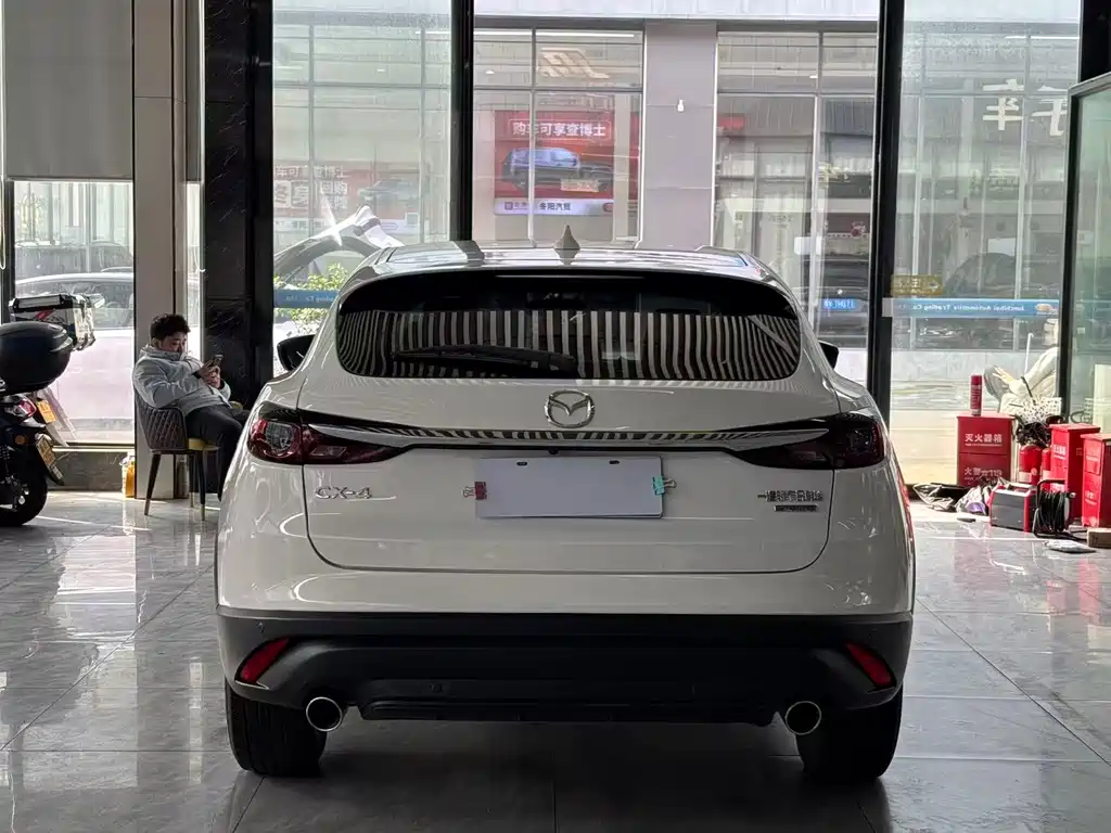 MAZDA CX 4