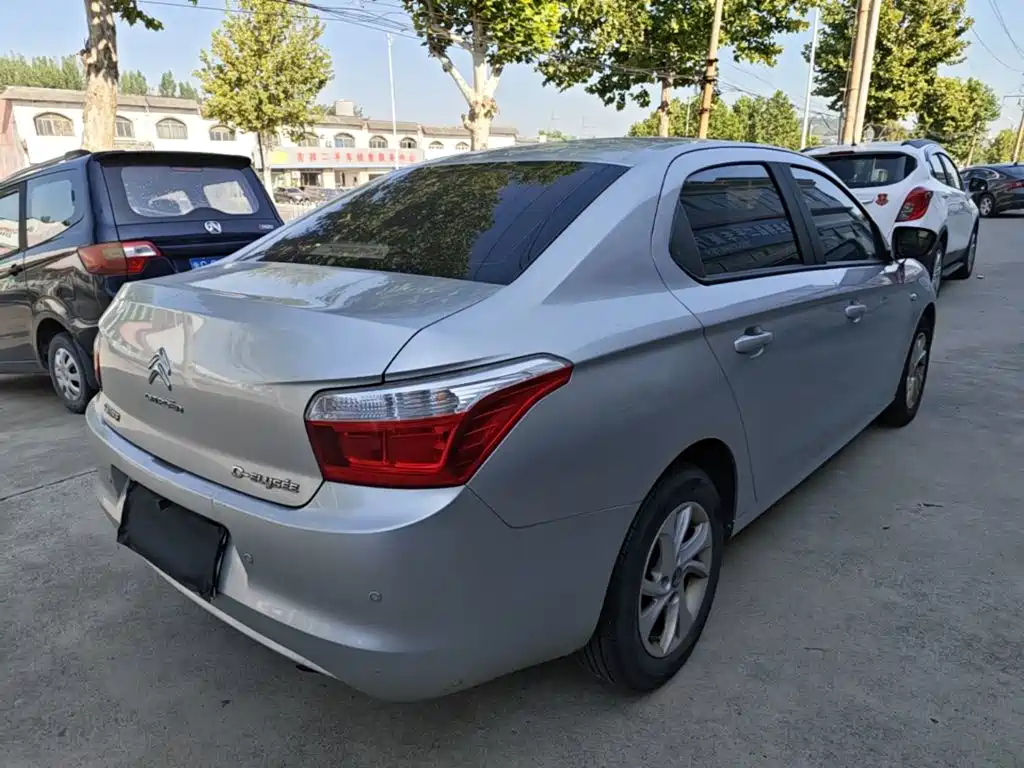 Citroen Elysee — миниатюра 7