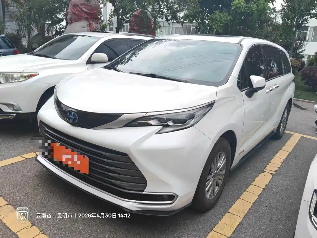Toyota Sienna 2023