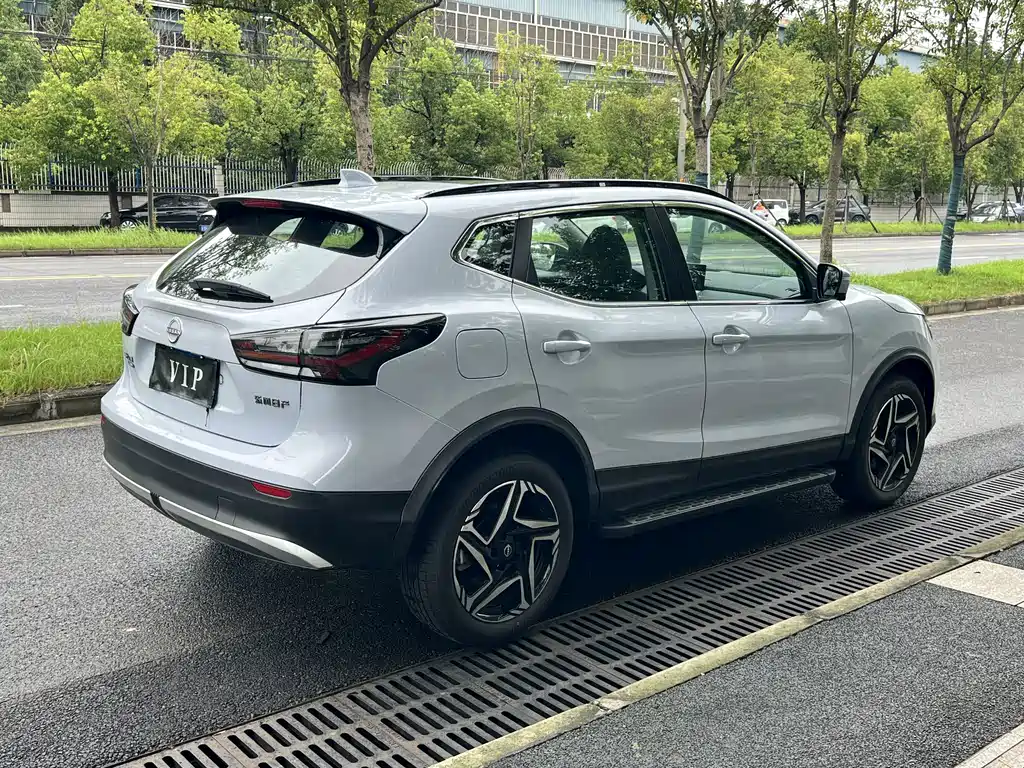 Nissan Qashqai — миниатюра 4