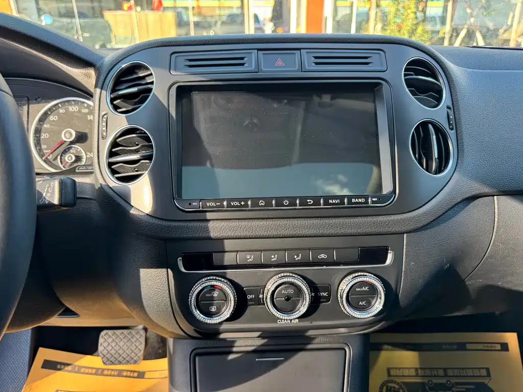 Volkswagen Tiguan — миниатюра 6