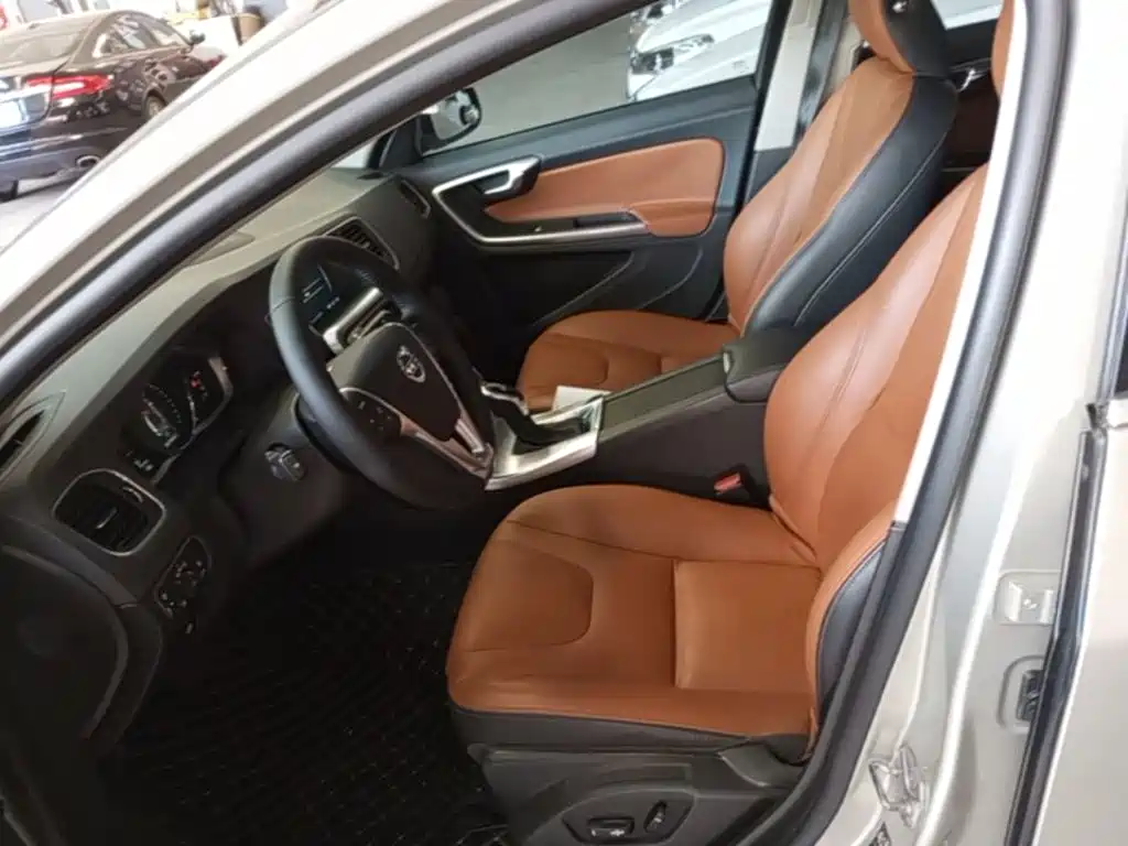 Volvo S60 — миниатюра 15