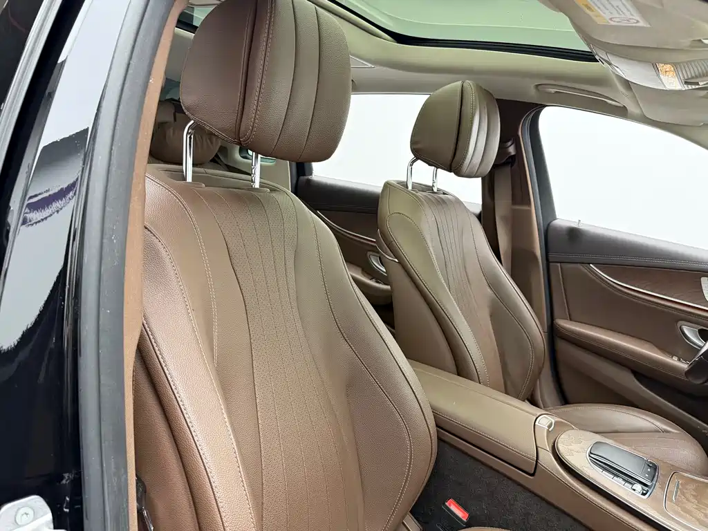 Mercedes-Benz E-Class — миниатюра 21