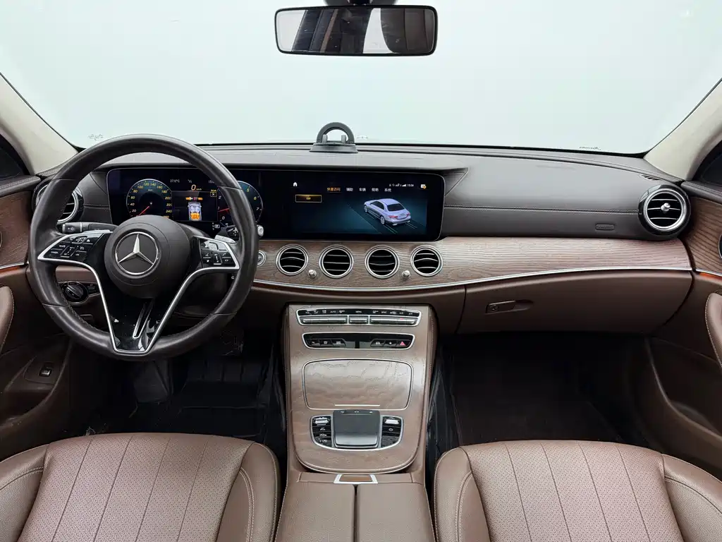 Mercedes-Benz E-Class — миниатюра 7