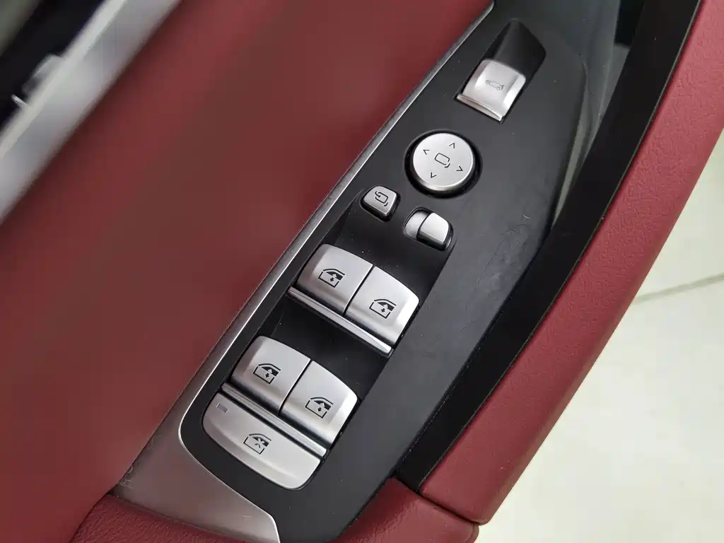 BMW iX3 — миниатюра 9