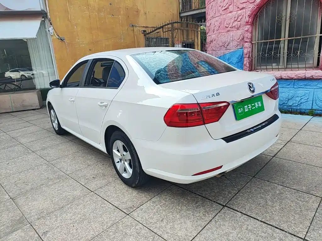 Volkswagen Lavida — миниатюра 5