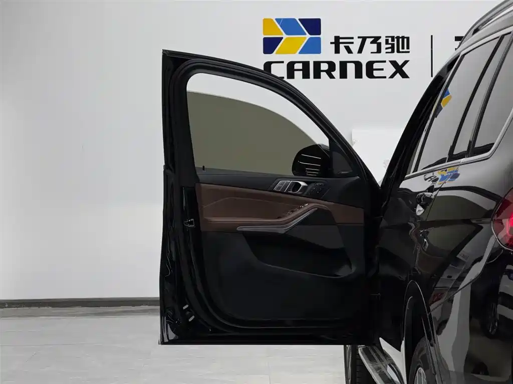 BMW X7 2022 xDrive40i Lead Luxury