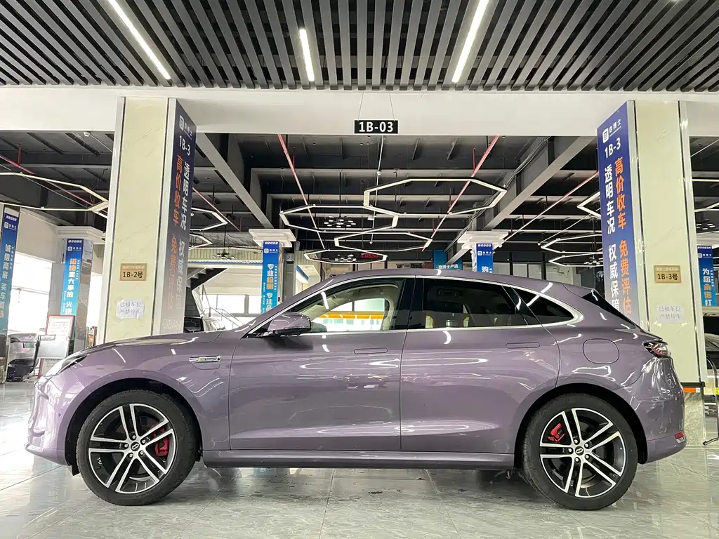 AITO Wenjie AITO M5 — миниатюра 4